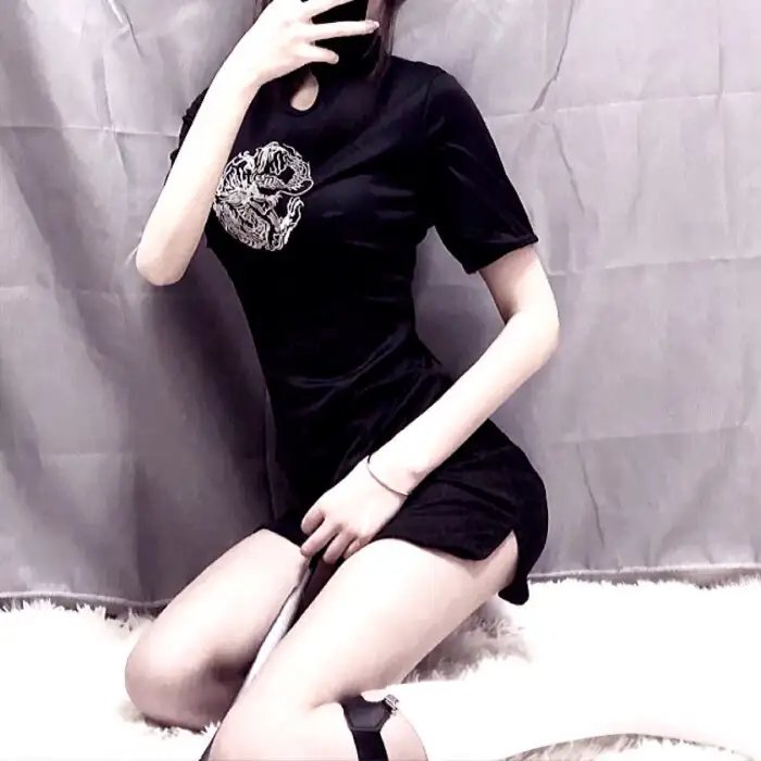 女性的秘密海报